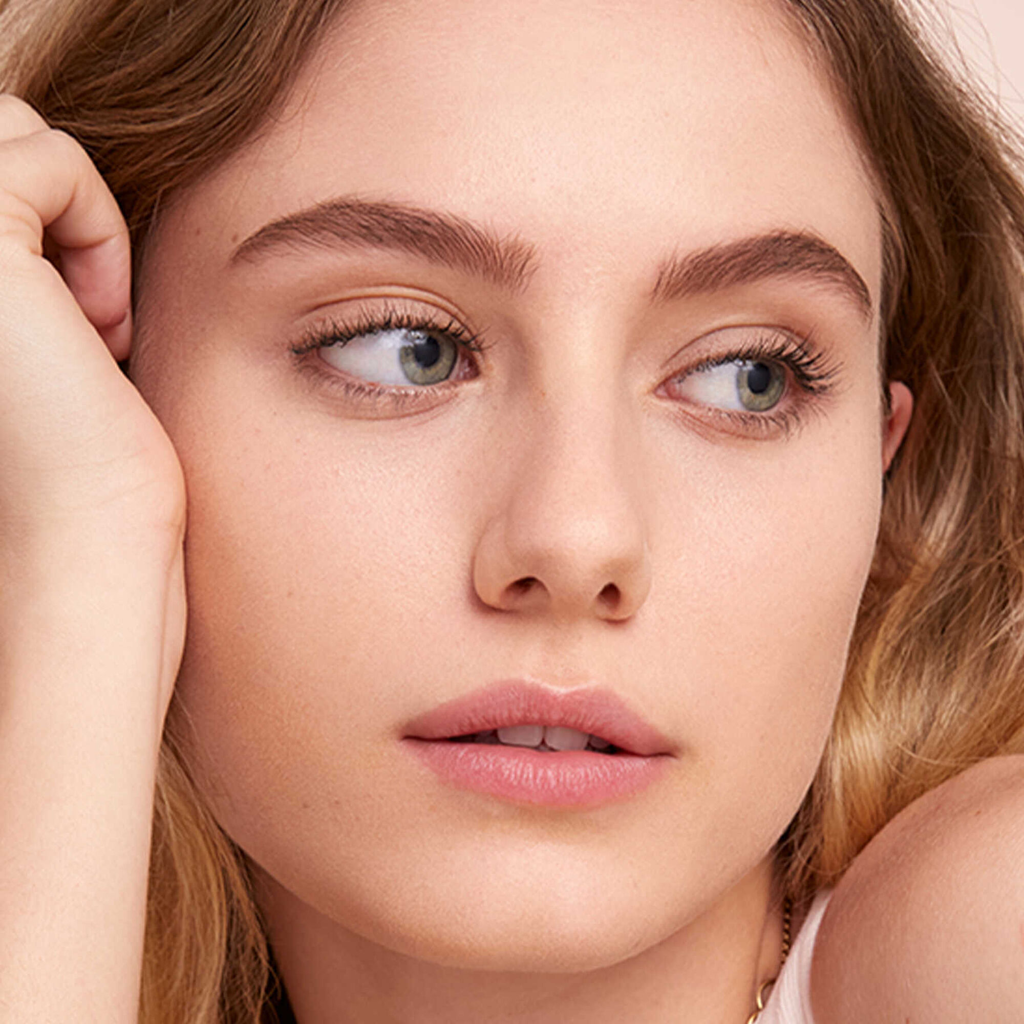 Base Líquida The 24h Foundation