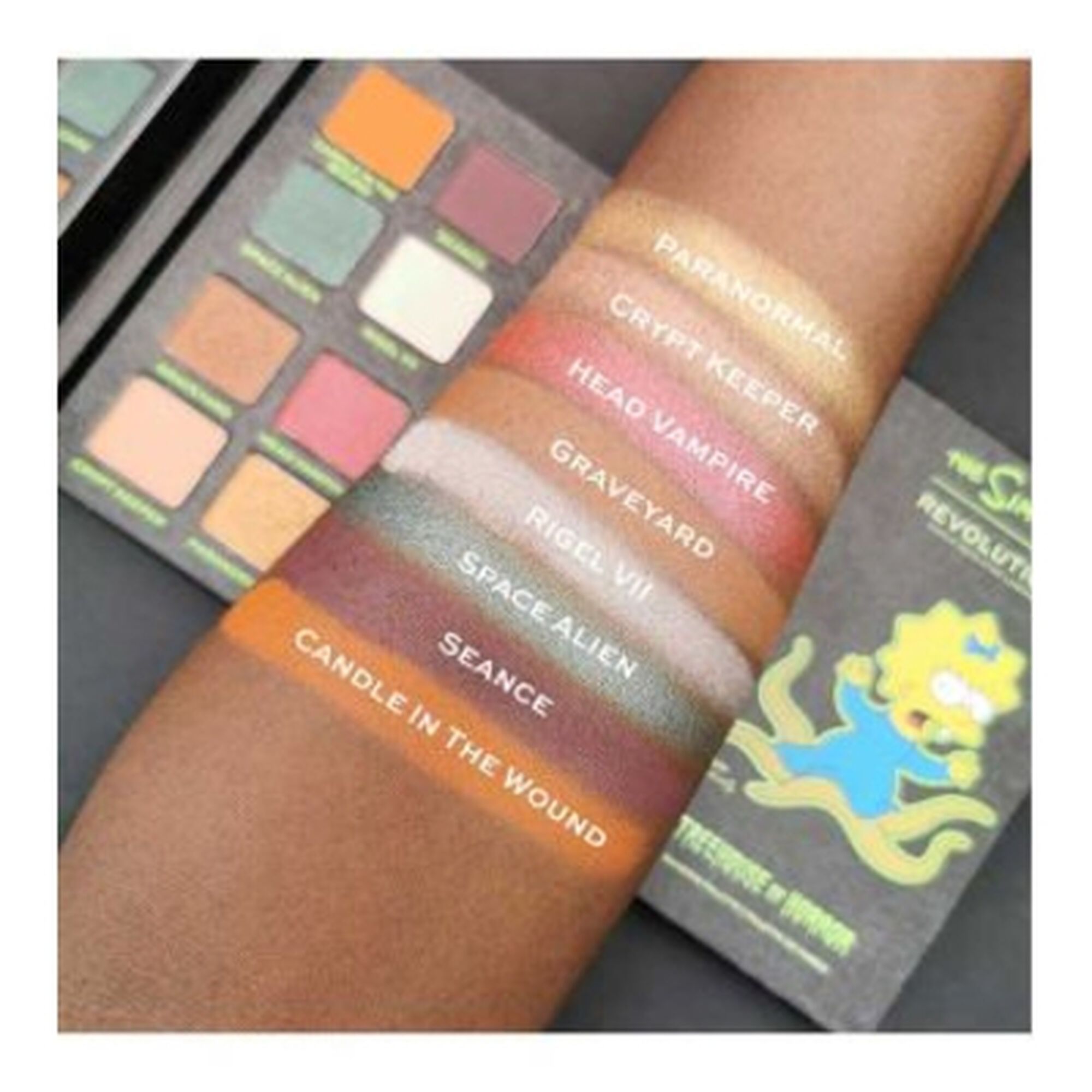 Mini Paleta Sombras Alien Maggie x The Simpsons