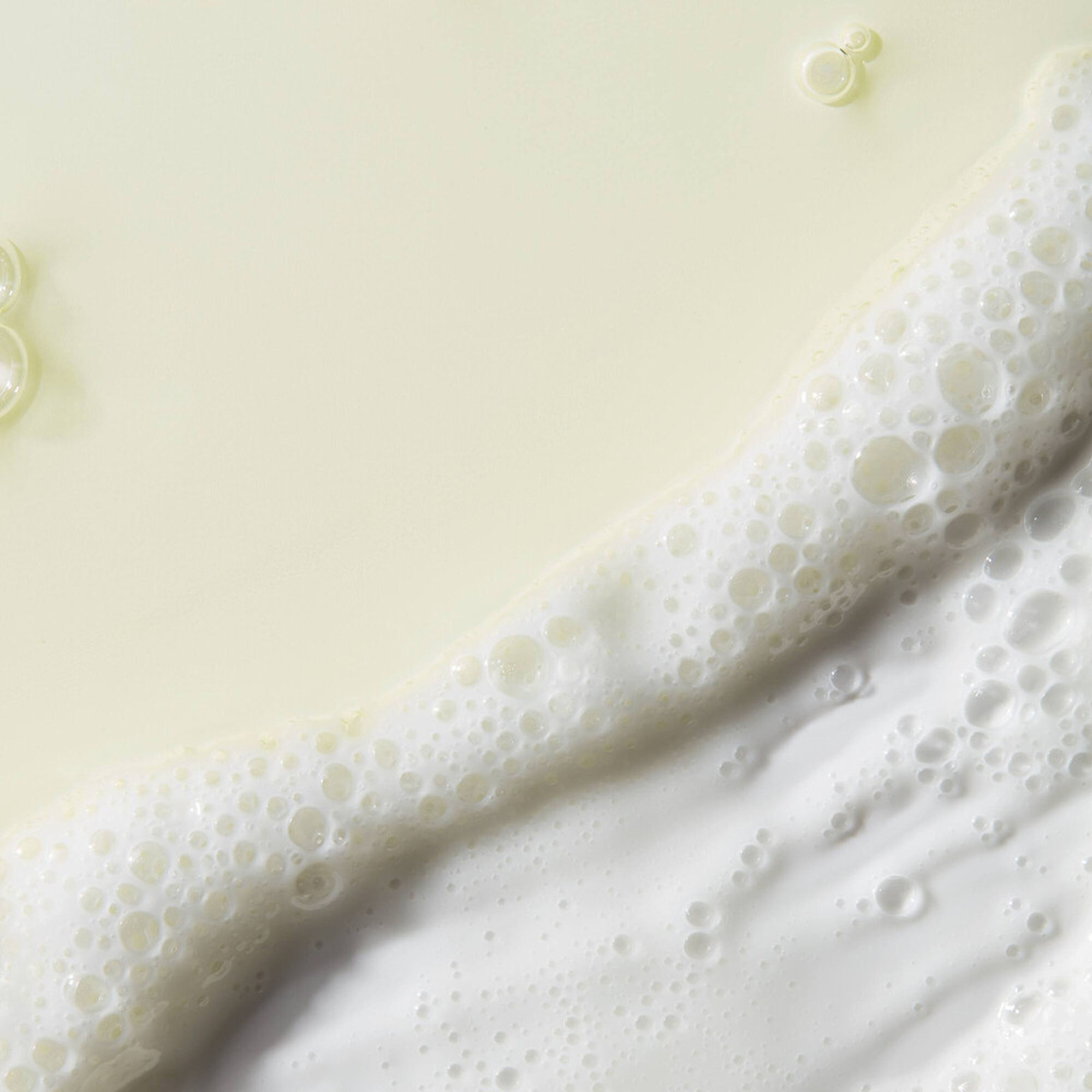 Creme de Corps Smoothing Oil-to-Foam Body