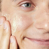 Facial Fuel Energizing Scrub Skin Buffer Men Wells Image 3