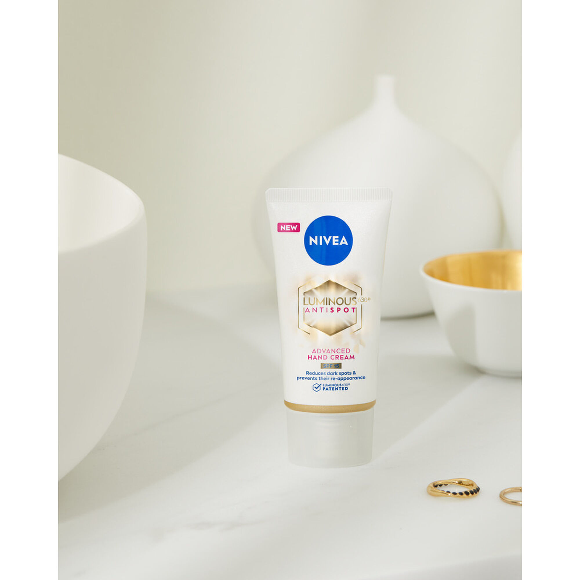 Luminous 630 Antispot SPF15