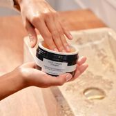 Le Baume Restructurant Nourissant Wells Image 4