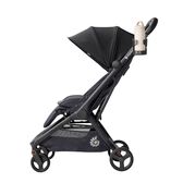 Metro 3 Cup Holder Wells Image 4