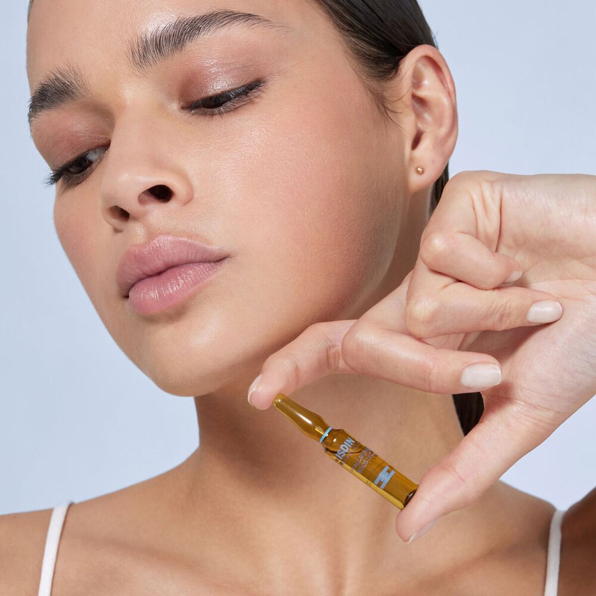 Isdinceutics prevent Hyaluronic Booster Serum