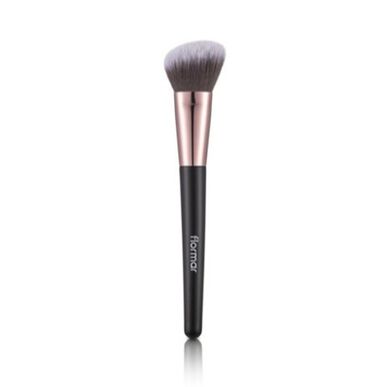 Pincel Blush e luminador Flared Cut Blush Brush Wells