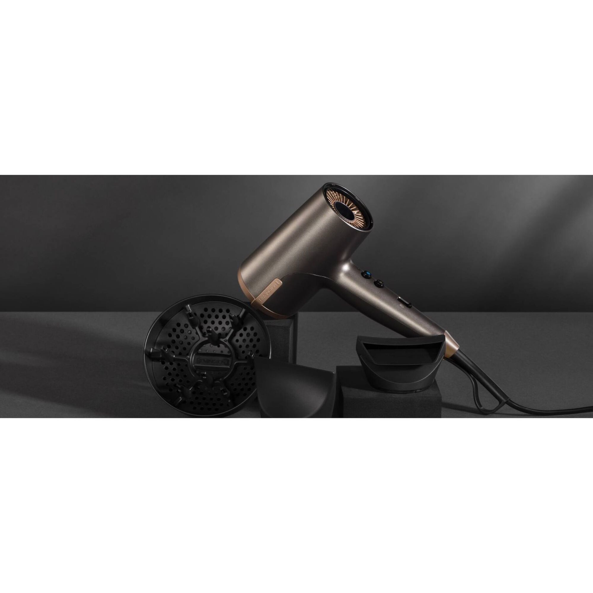 Dry & Style Hairdryer D6077