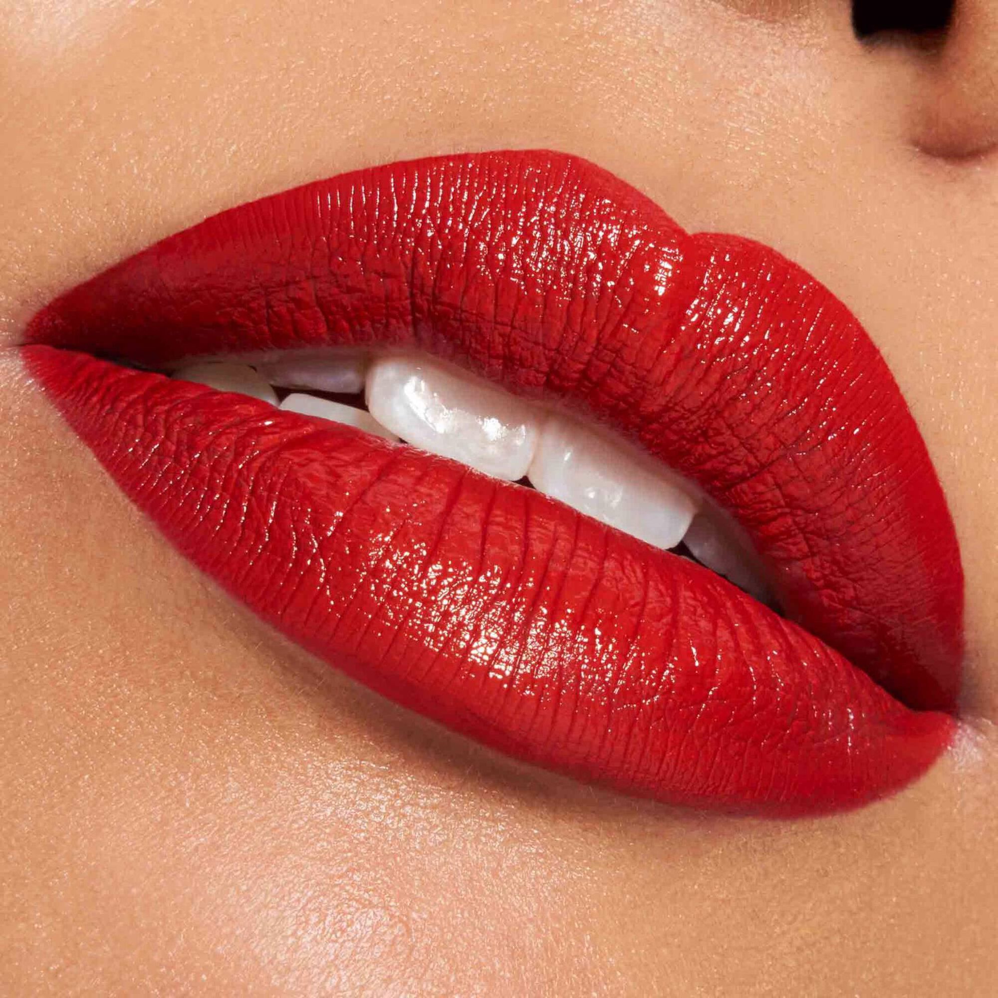 Batom Líquido com Cor Brilhante Shine Bomb