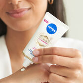 Luminous 630 Antispot SPF15 Wells Image 5