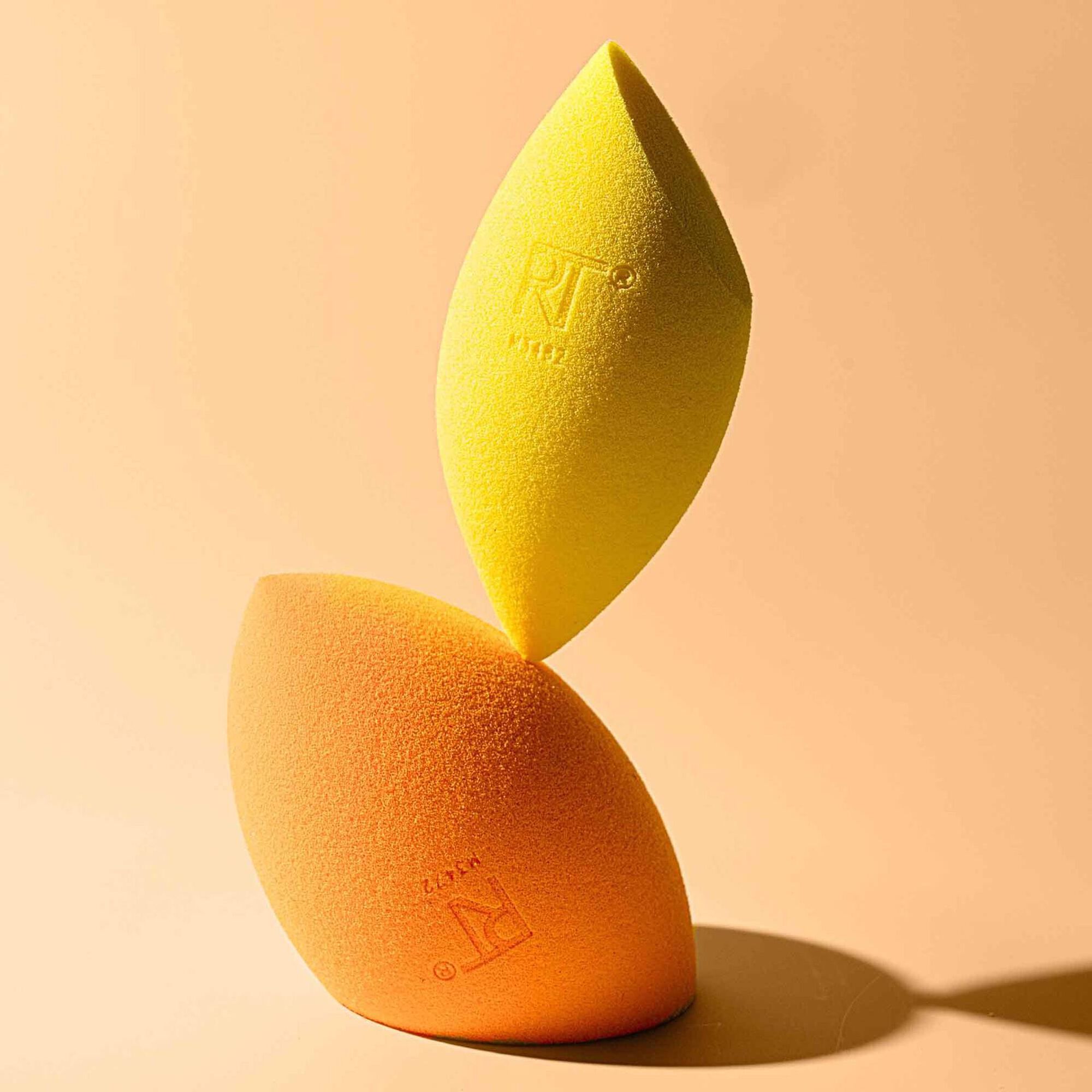 Miracle Complexion Concealer Sponge Duo