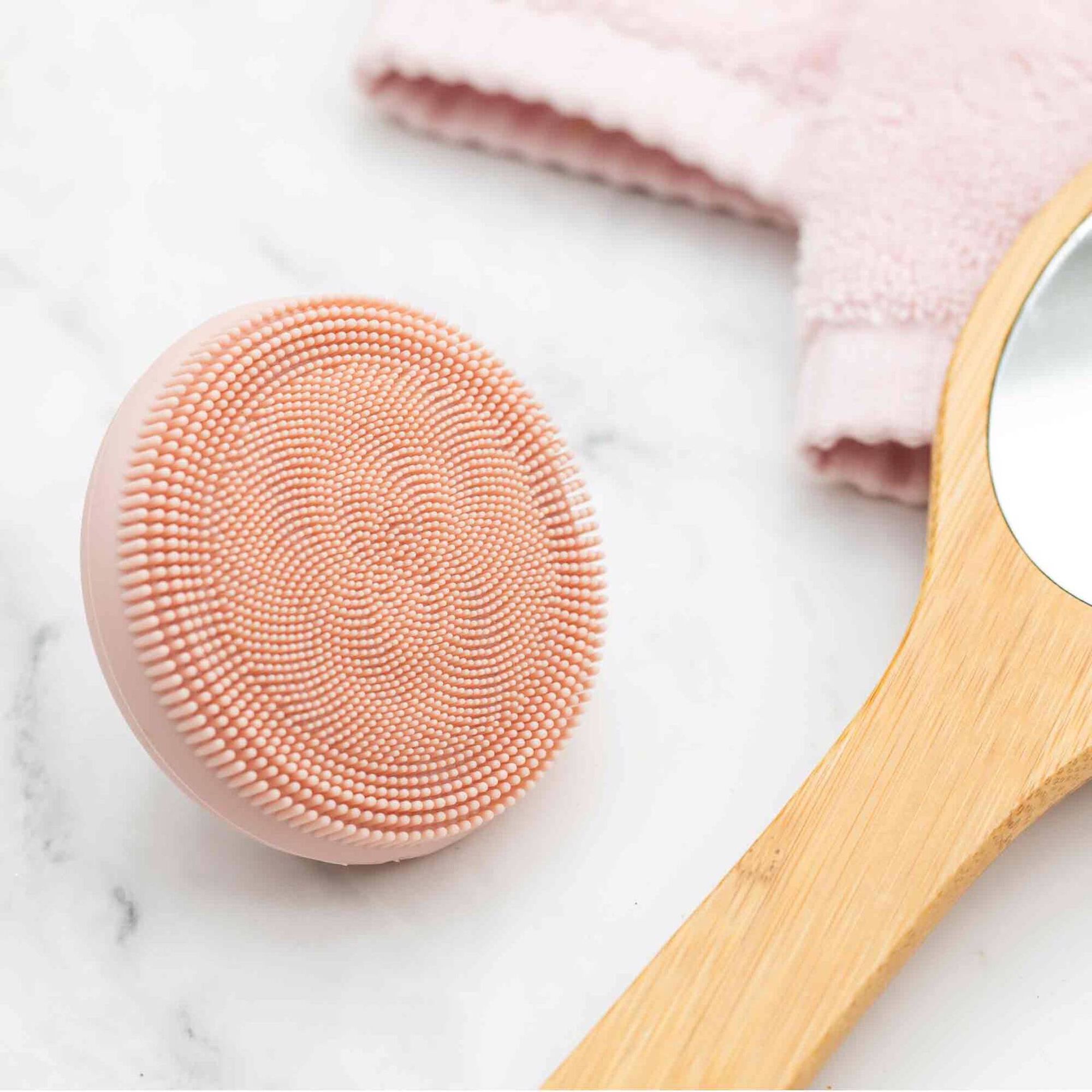 Routine Facial Cleanser Scrub Brush