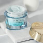 Daywear Anti-Oxidant Hydration Sorbet Creme Wells Image 4