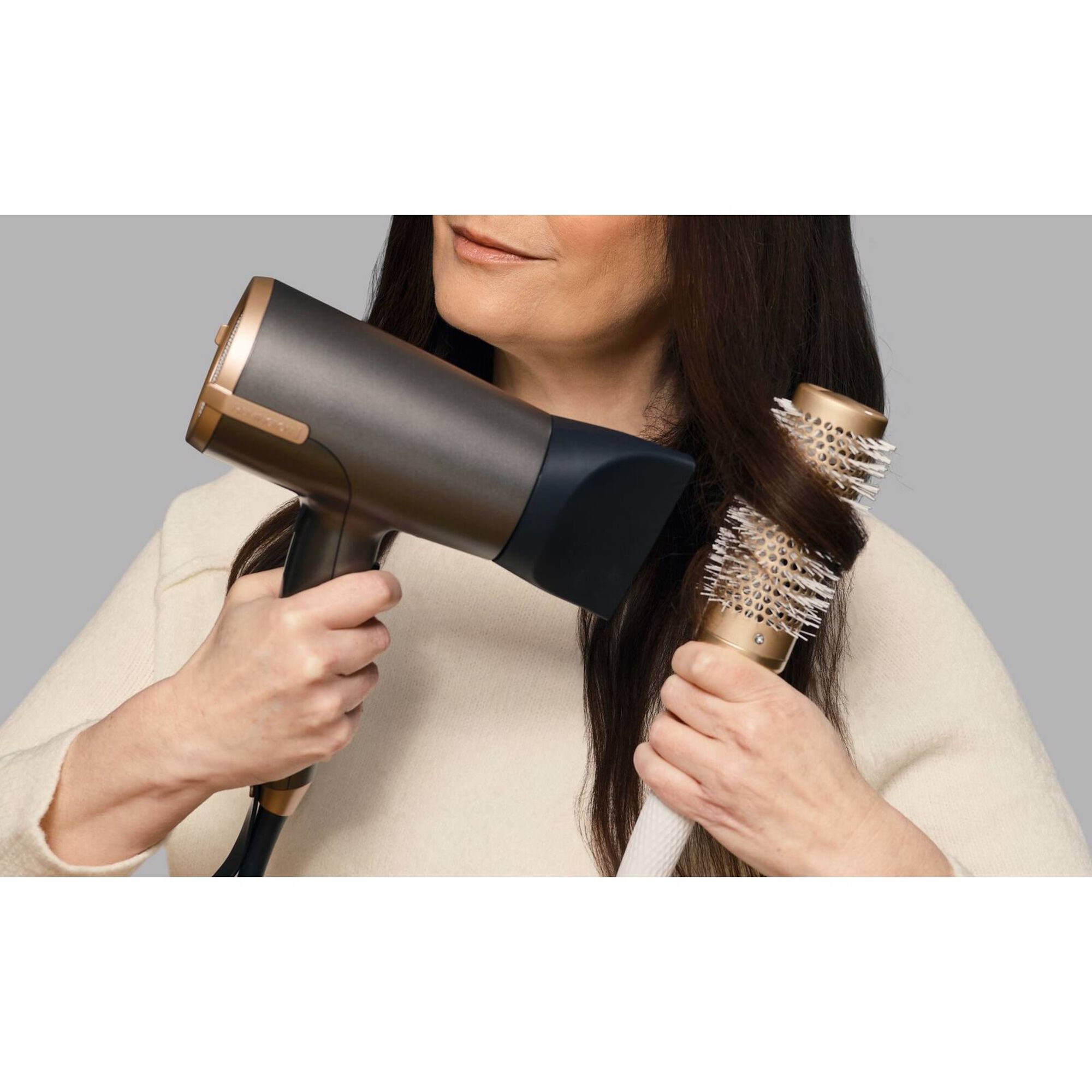 Dry & Style Hairdryer D6077