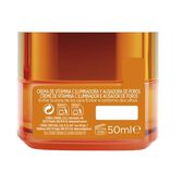 Revitalift Creme Alisador de Poros Vitamina C Wells Image 2