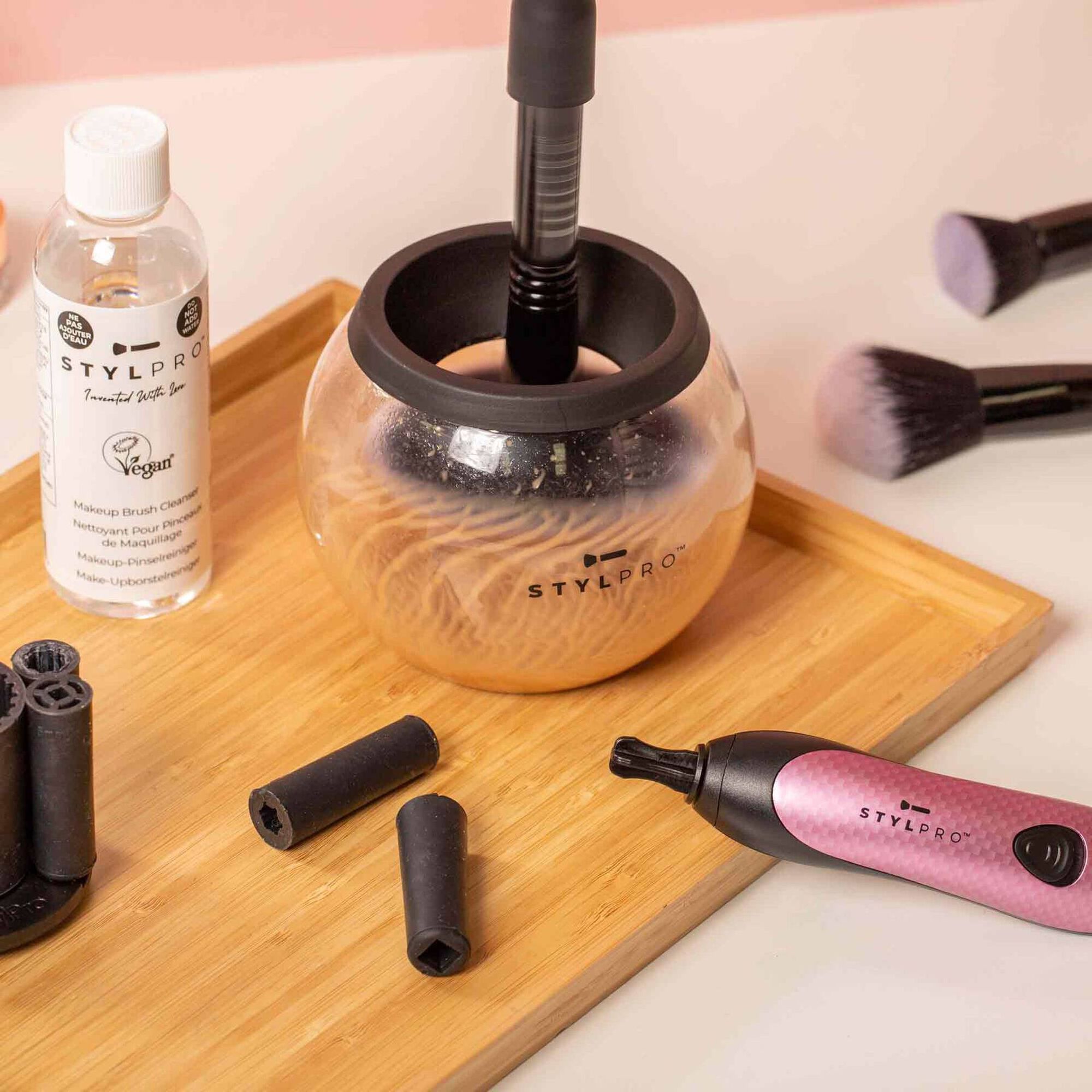 Cleans & Dries Makeup Brushes