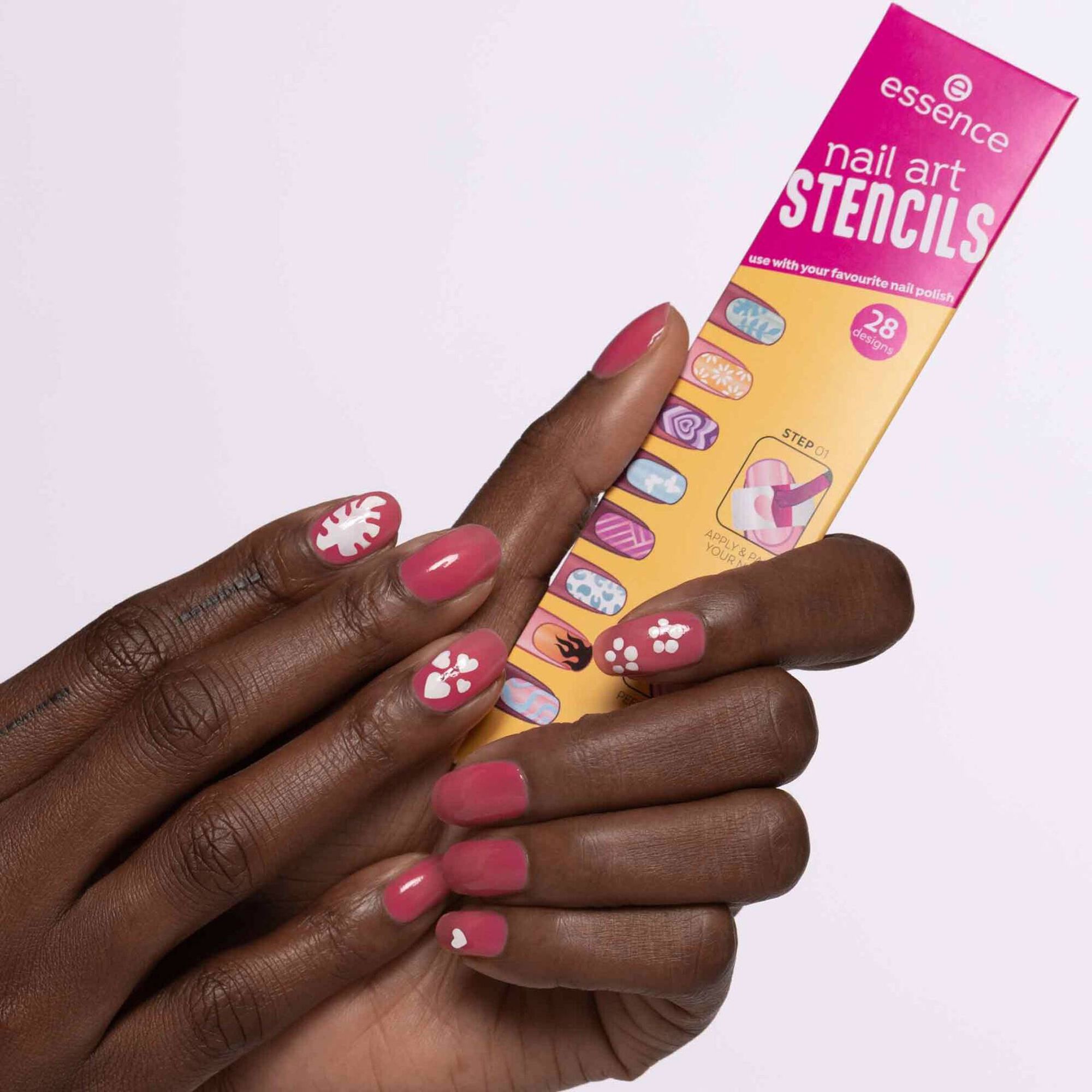 Stencils Nail Art