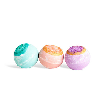 Zen Bath Bomb With Salt Wells Image 1