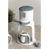 Bib Expresso Heats Water in Bottle White Wells Image 4