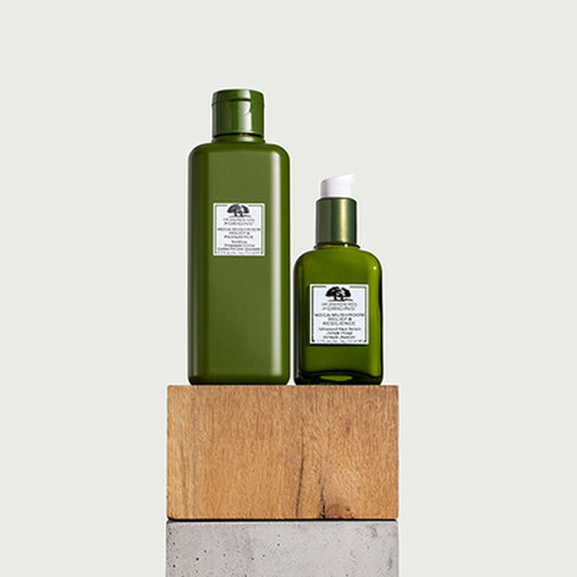 Mega Mushroom Relief & Resilience Face Serum