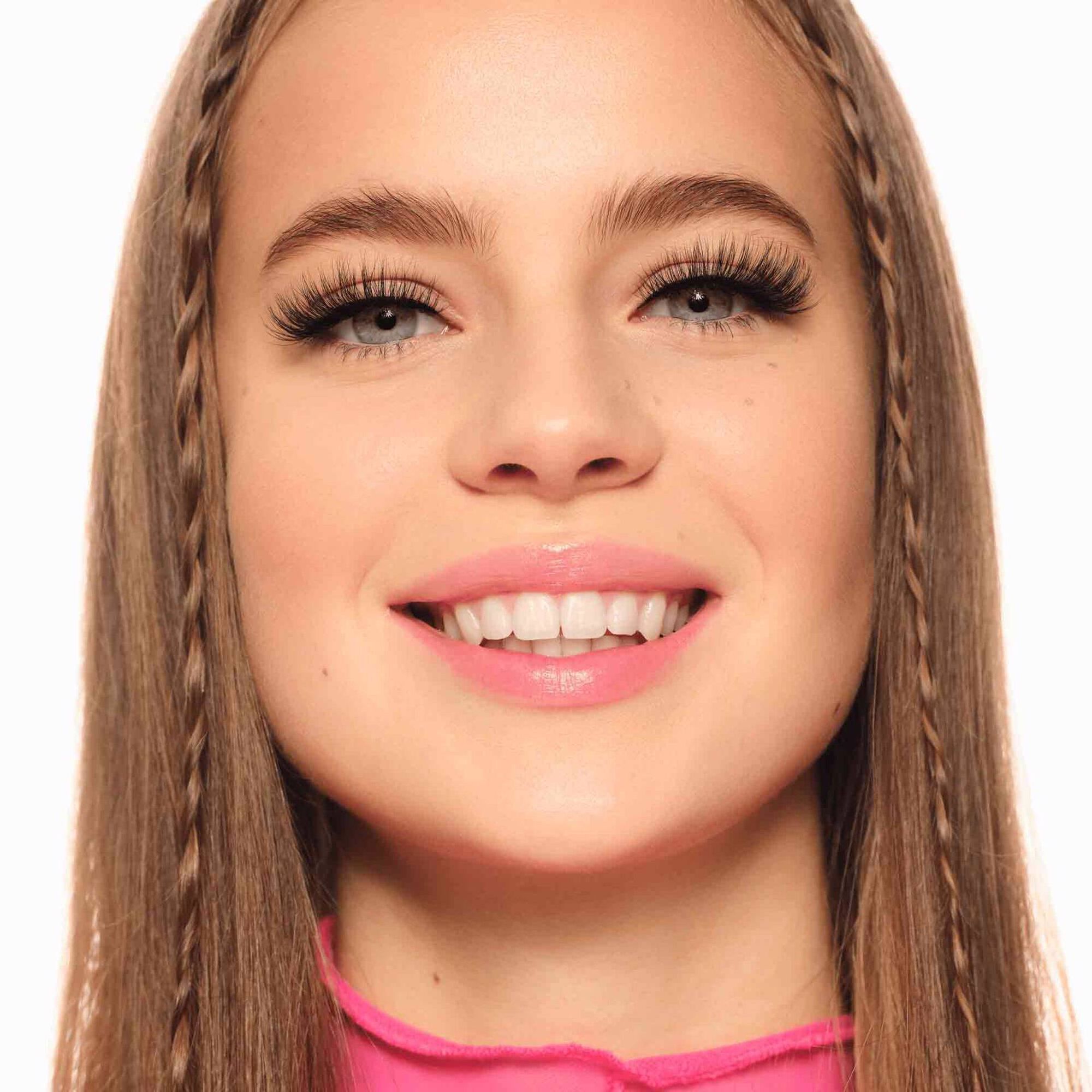 What The Fake False Lashes Curl