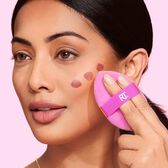 Miracle 2-In-1 Powder Puff Duo Wells Image 6