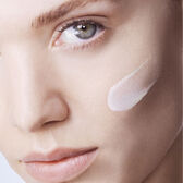 UV Expert Supra Screen Invisible UV Serum Wells Image 3