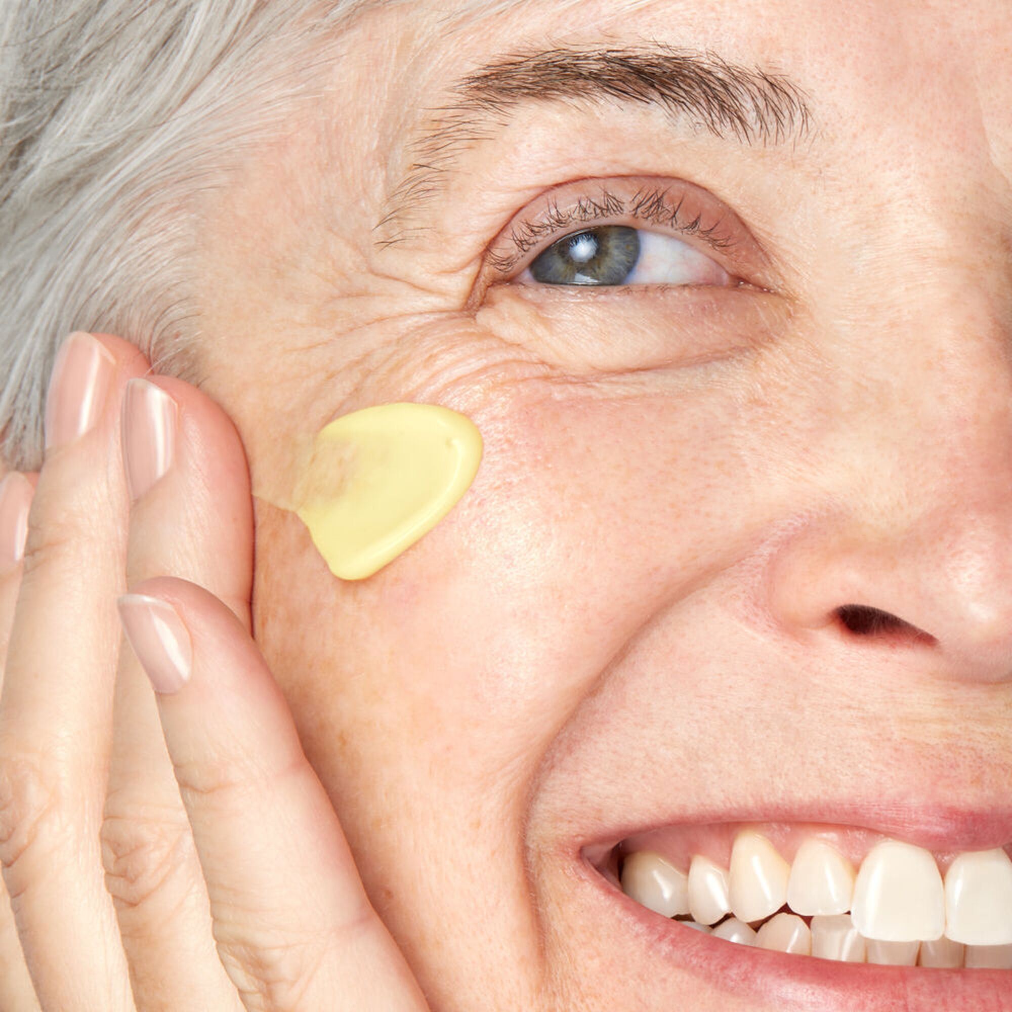 Micro-Dose Anti-Aging Retinol Serum